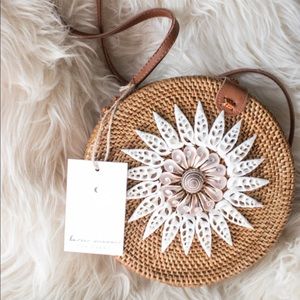 Bare Moon Shellflower 🐚 Rattan Crossbody Bag
